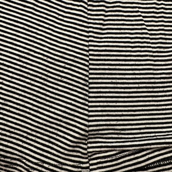 Ruffled Short Sleeve Top Womens Size XS Black White Striped Shirt - Picture 6 of 6